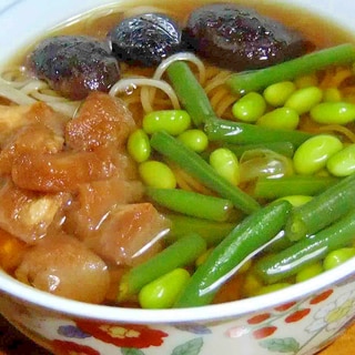 麩、いんげん、枝豆、シイタケの野菜素麺